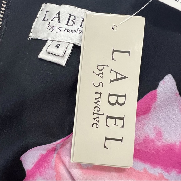 Label By Twelve Floral Small V-Neck Sleeveless Mini Dress - Picture 3 of 7